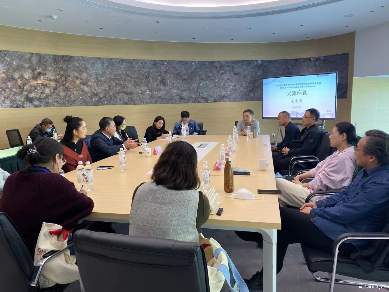 94ef3990c8b2c59db65f7198629ed868.jpg 94ef3990c8b2c59db65f7198629ed868.jpg