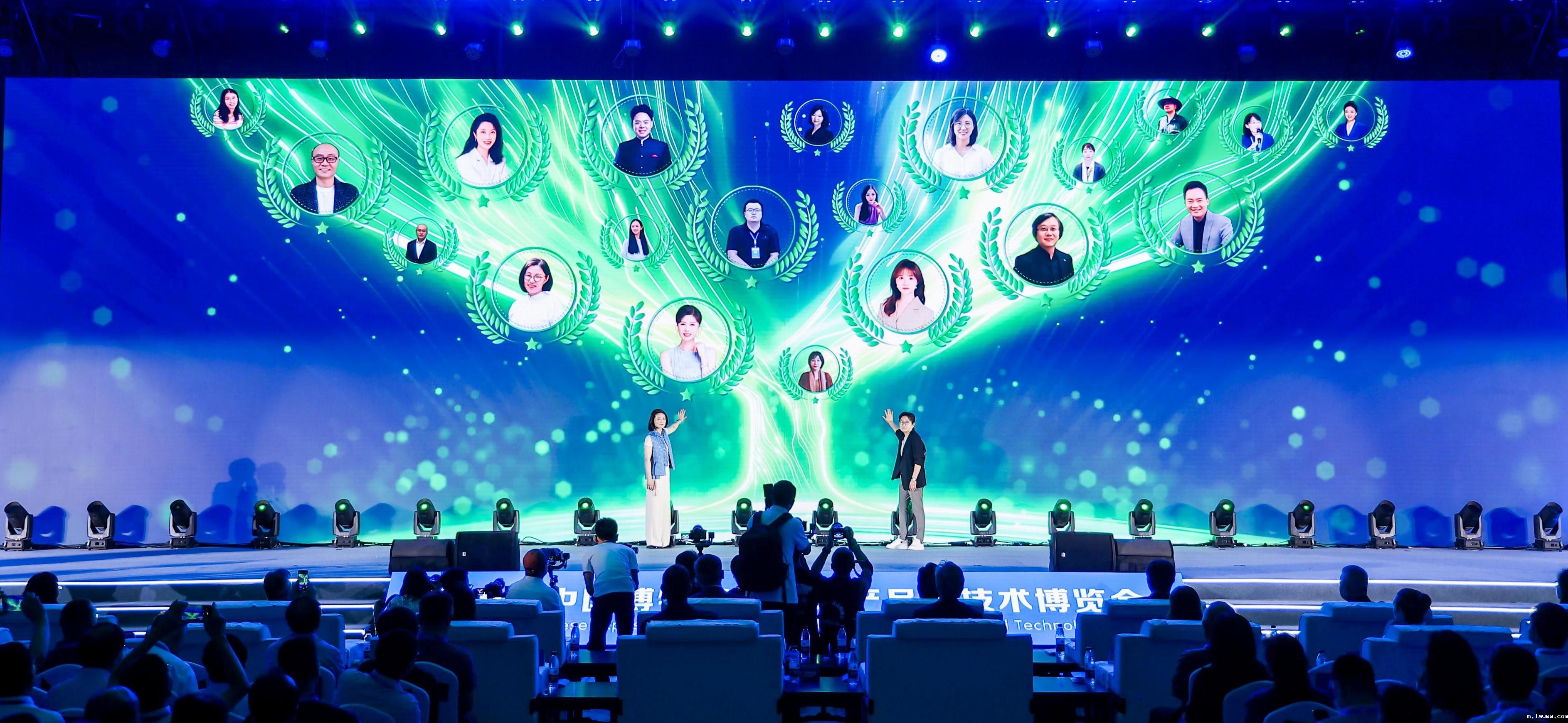 博博会开幕-青年人物 - 副本.jpg 博博会开幕-青年人物 - 副本.jpg