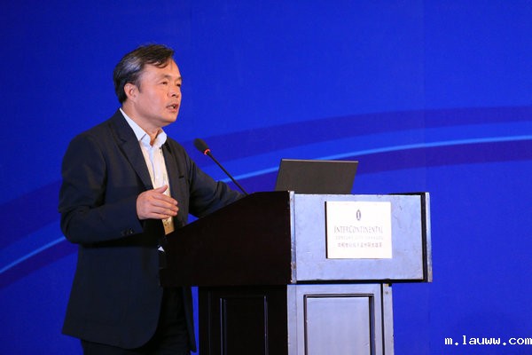 18luck新利官网ios第六届第二次理事会议宋新潮理事长做工作报告